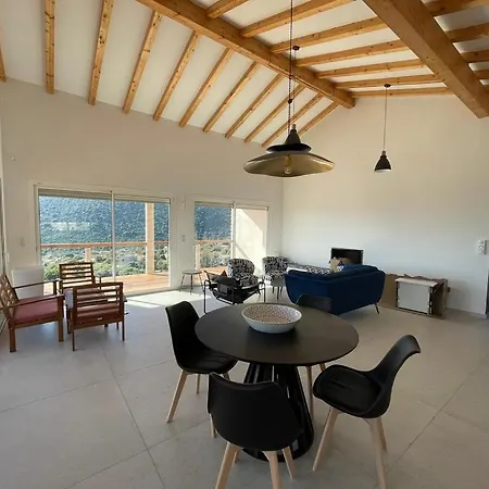 Les Guetalis Du Rocher Et Village * 莫纳奇亚道勒内