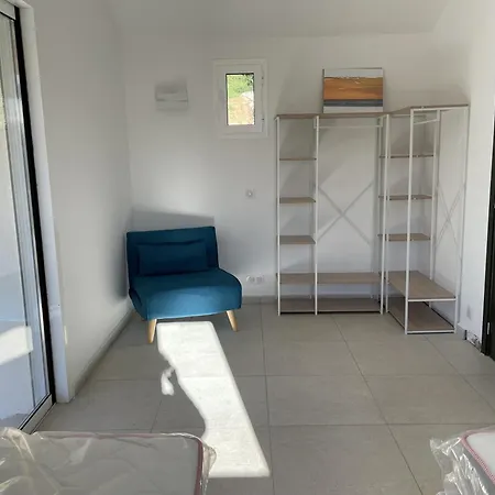 Les Guetalis Du Rocher Et Village Willa