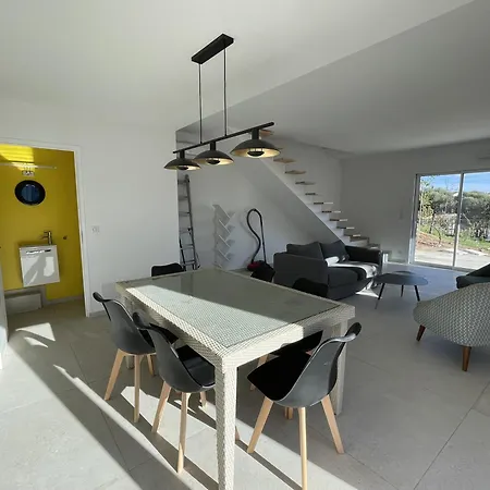 Les Guetalis Du Rocher Et Village * Monacia-d'Aullene