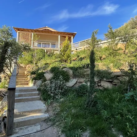 Les Guetalis Du Rocher Et Village * Monacia-d'Aullene