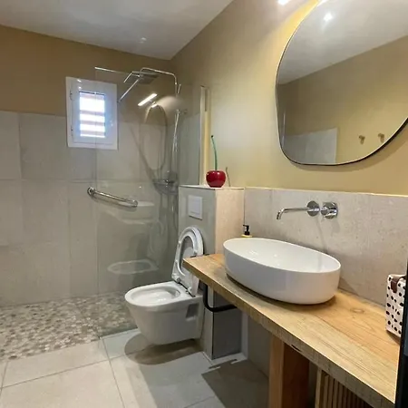 Les Guetalis Du Rocher Et Village Monacia-d'Aullene