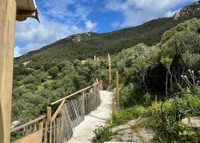 Les Guetalis Du Rocher Et Village מונאצ'ה-ד'אולן