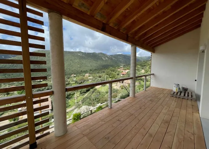 Les Guetalis Du Rocher Et Village וילה *