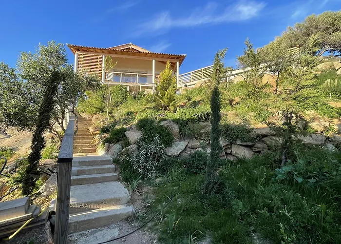 Les Guetalis Du Rocher Et Village * מונאצ'ה-ד'אולן