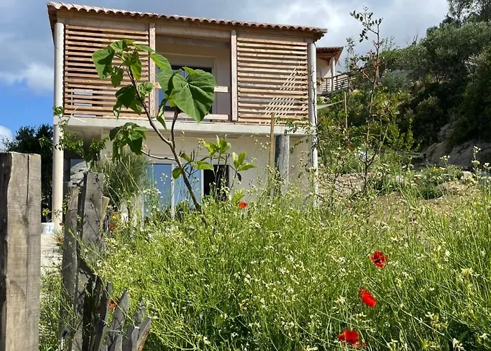 Les Guetalis Du Rocher Et Village וילה *